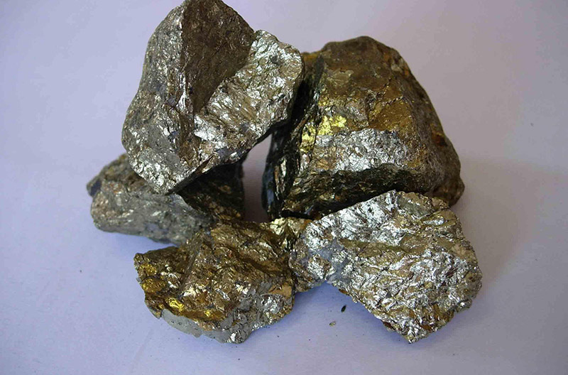铜矿用什么设备加工铜矿磨粉机
